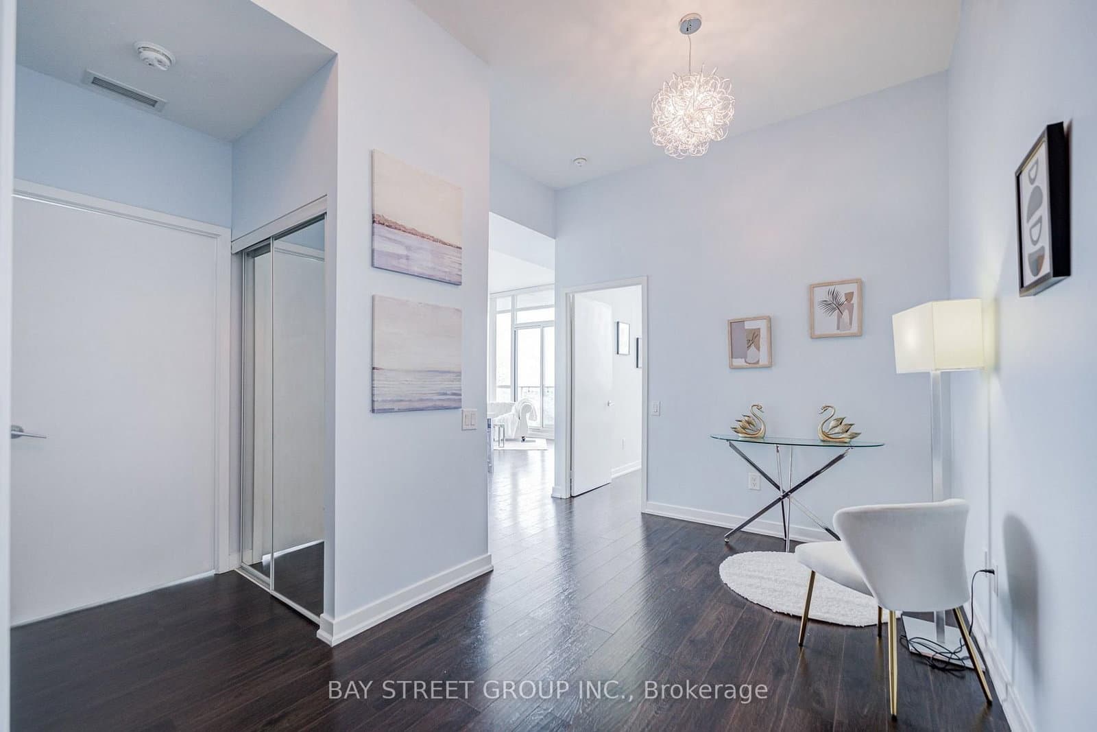 33 Singer Court, Unit Ph02 thumbnail 3