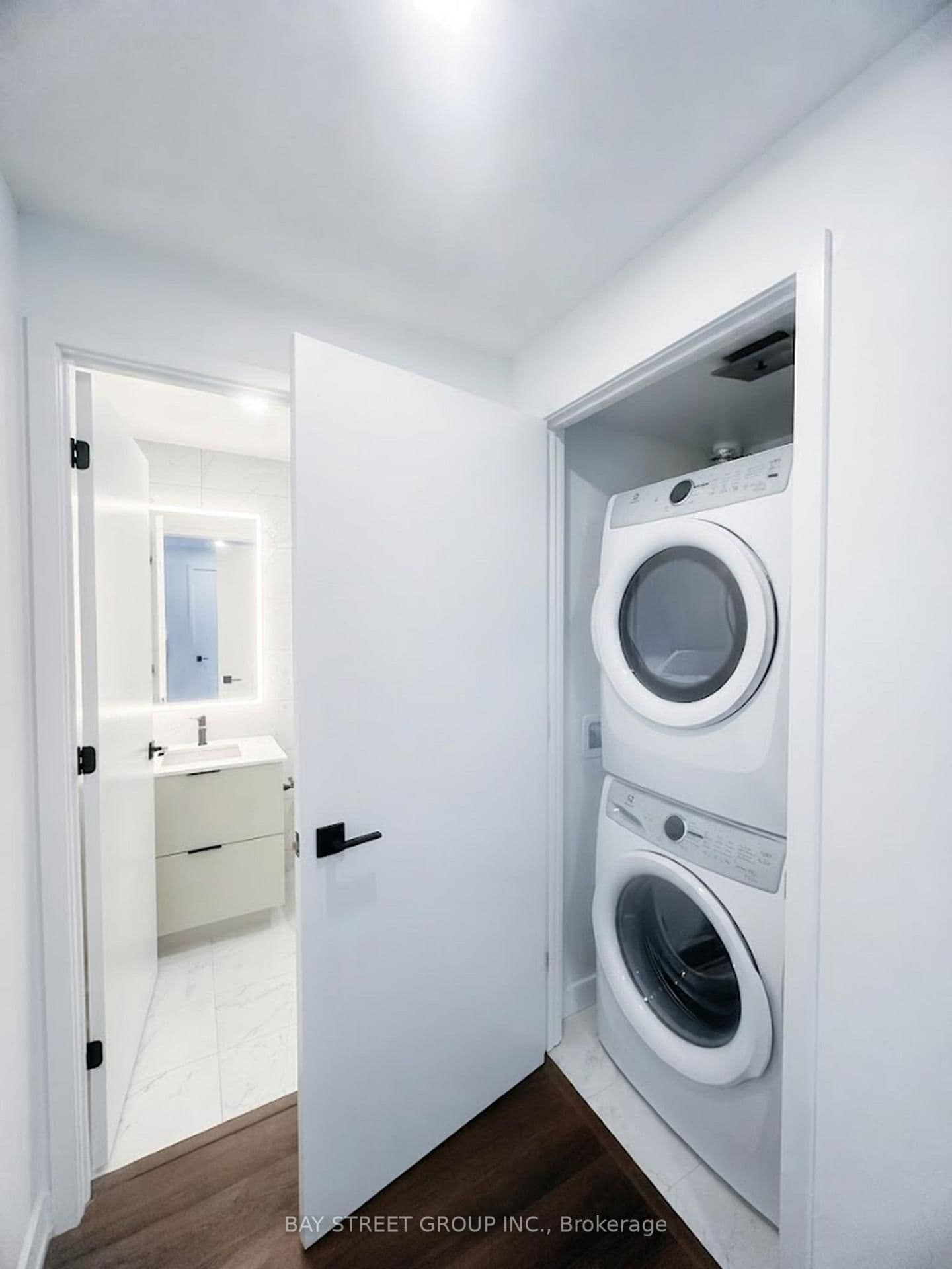 609 Sherbourne Street, Unit 5101 thumbnail 9