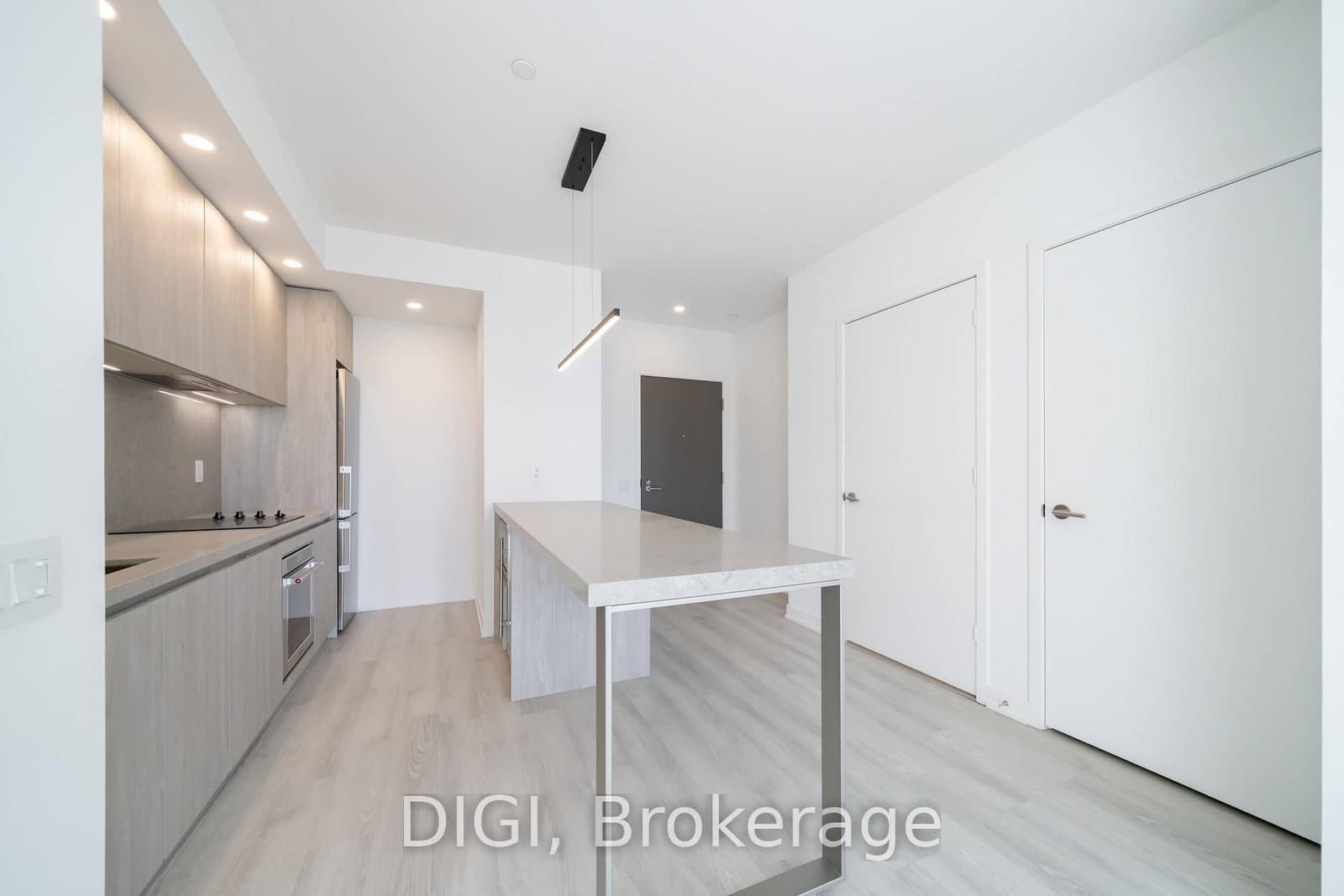 57 Spadina Avenue, Unit 2004 thumbnail 3