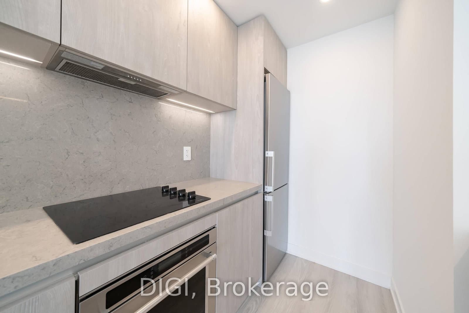 57 Spadina Avenue, Unit 2004 thumbnail 9