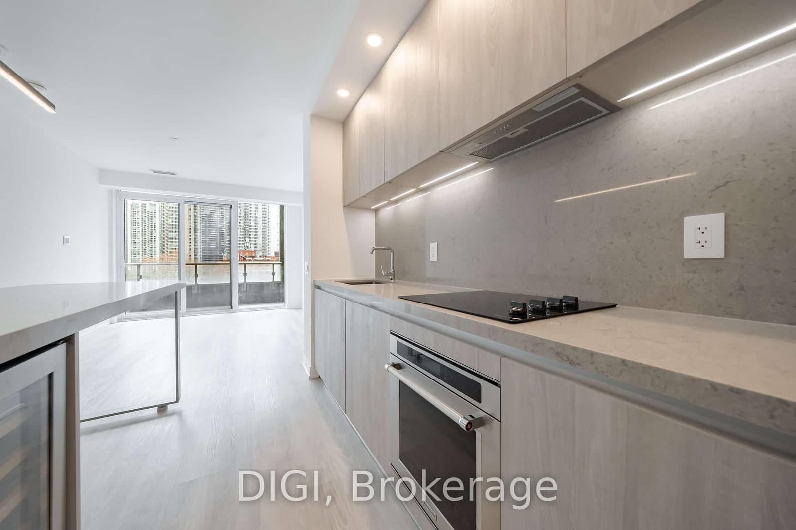 57 Spadina Avenue, Unit 1109 - Image 1