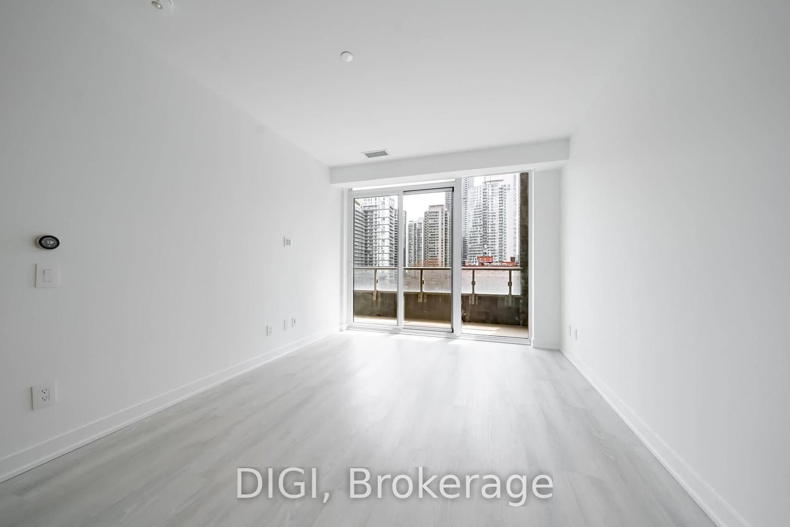 57 Spadina Avenue, Unit 1109 thumbnail 13