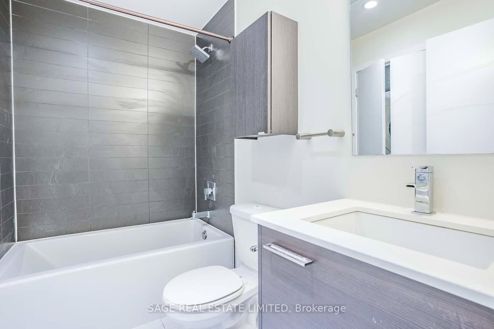 90 Trinity Street, Unit 305 thumbnail 17