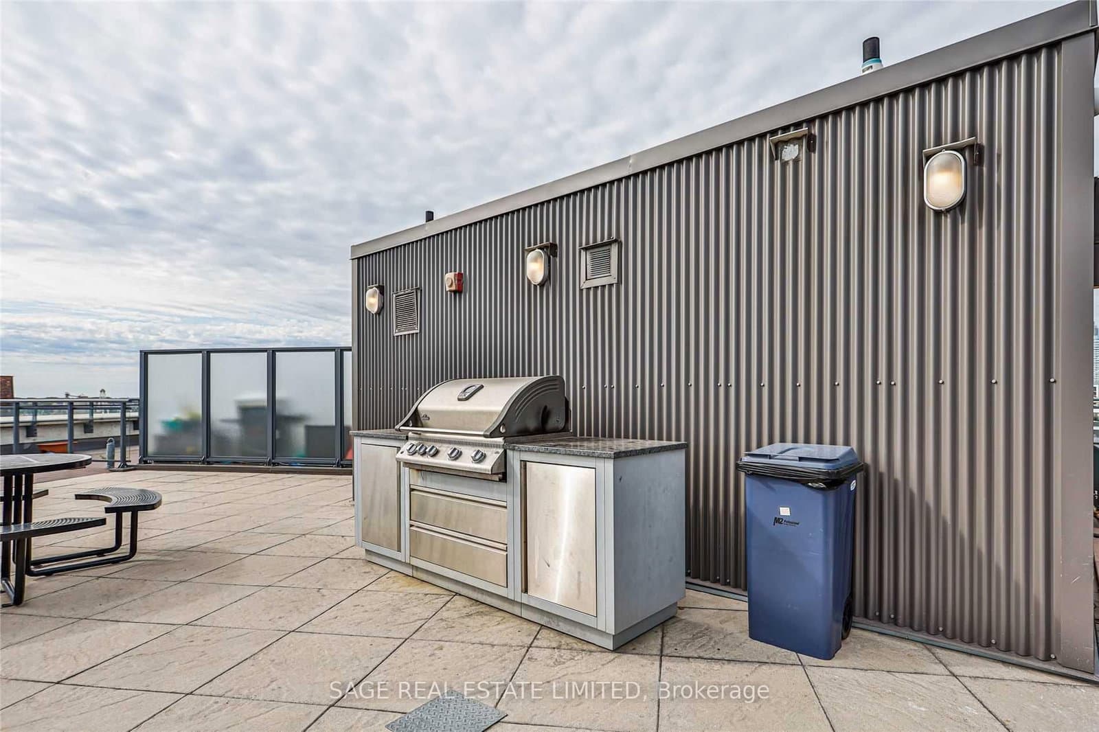 90 Trinity Street, Unit 305 thumbnail 21