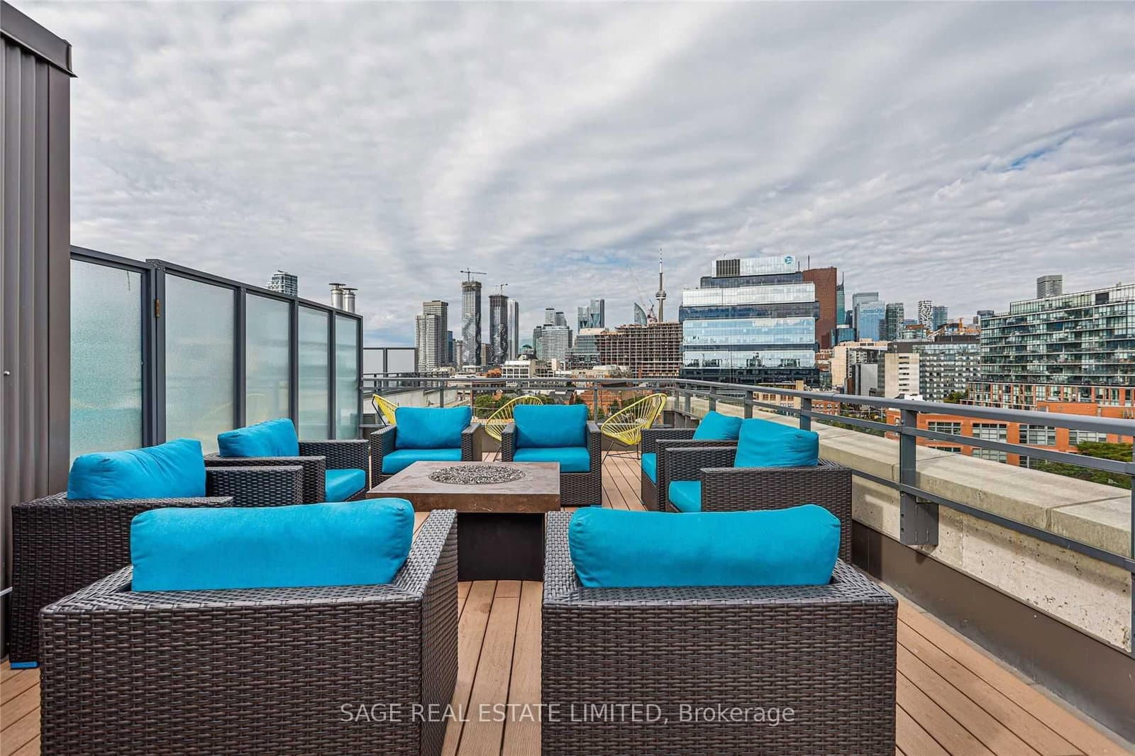 90 Trinity Street, Unit 305 thumbnail 22