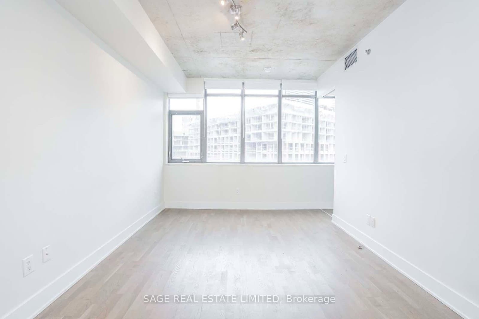 90 Trinity Street, Unit 305 thumbnail 5