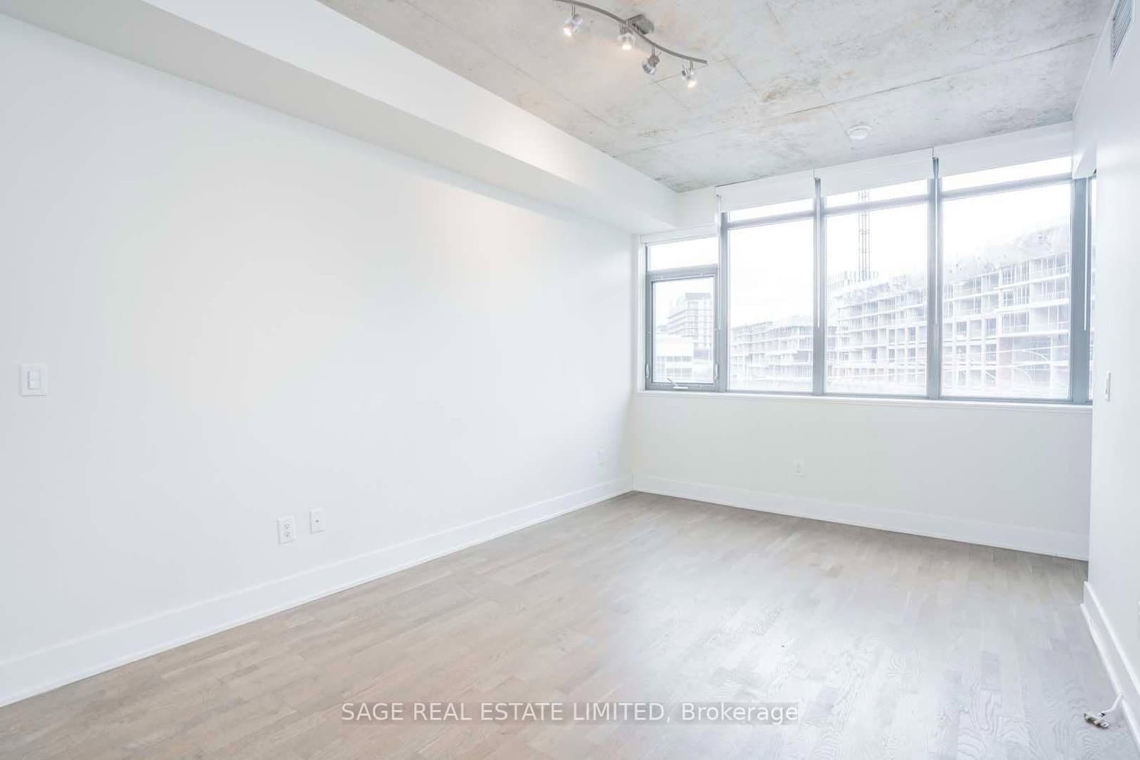 90 Trinity Street, Unit 305 thumbnail 6