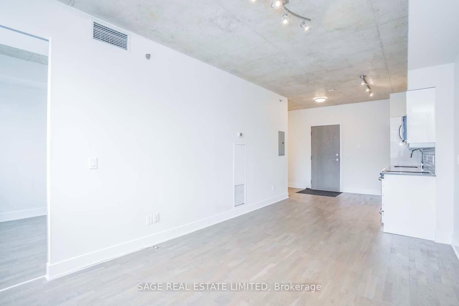 90 Trinity Street, Unit 305 thumbnail 8