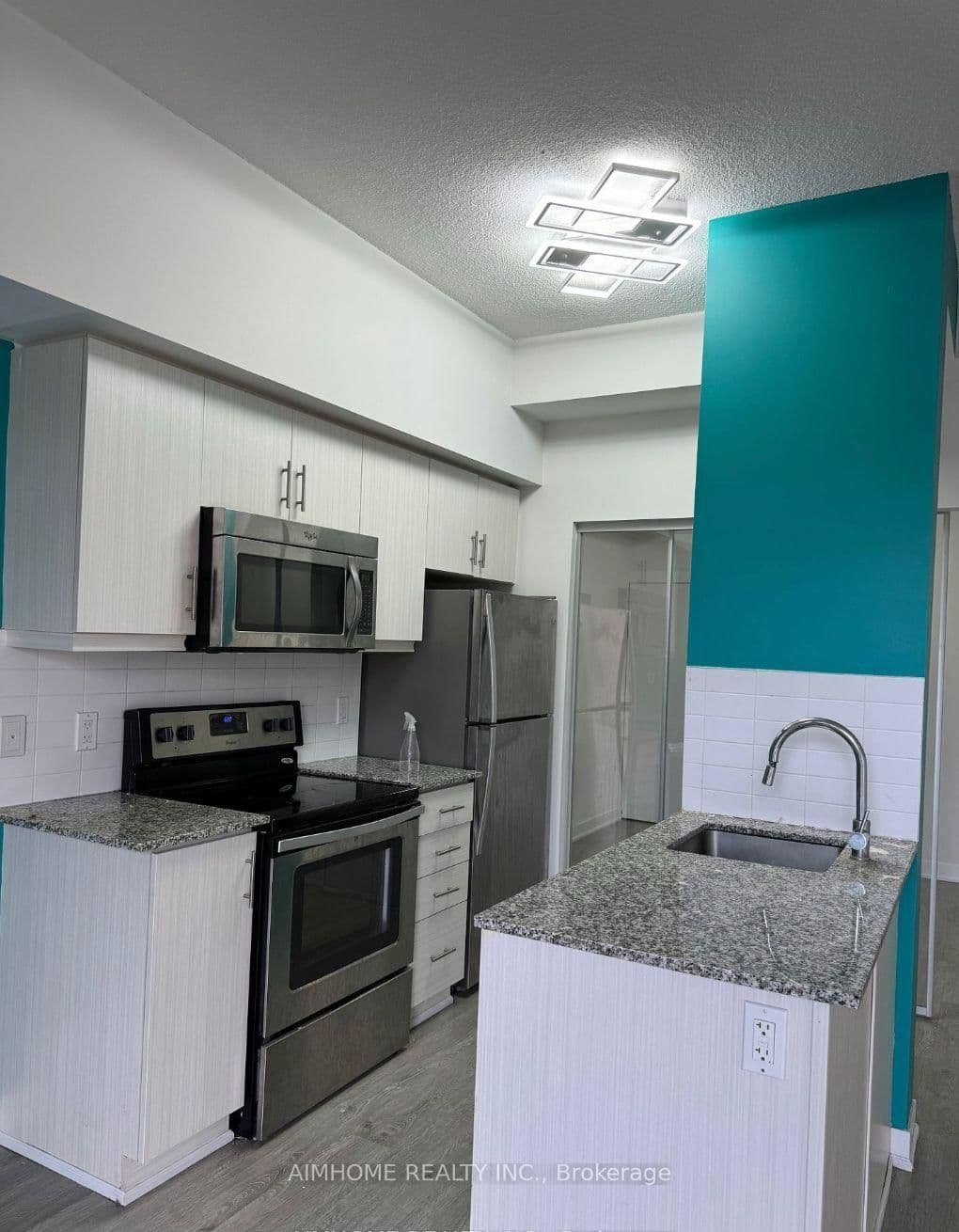 10 Willison Square, Unit 706 thumbnail 4