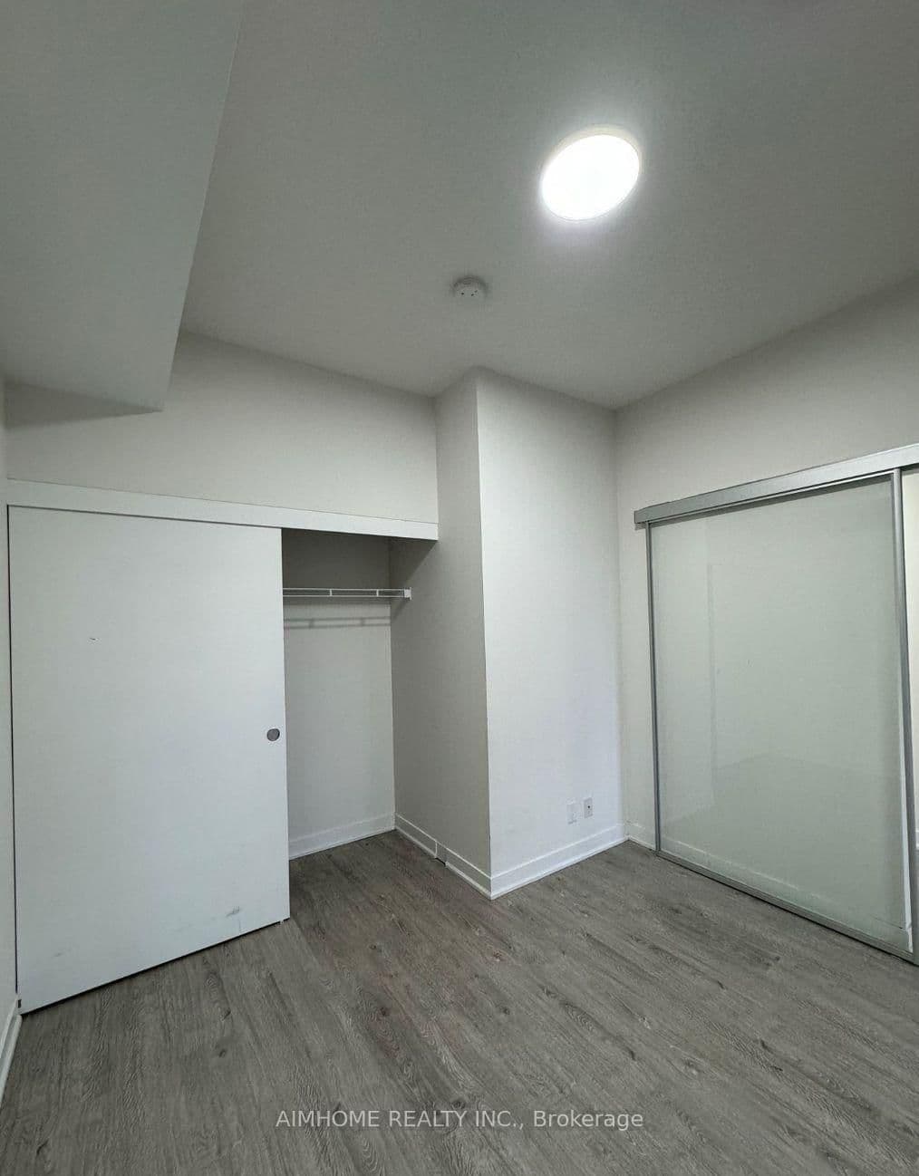 10 Willison Square, Unit 706 thumbnail 9