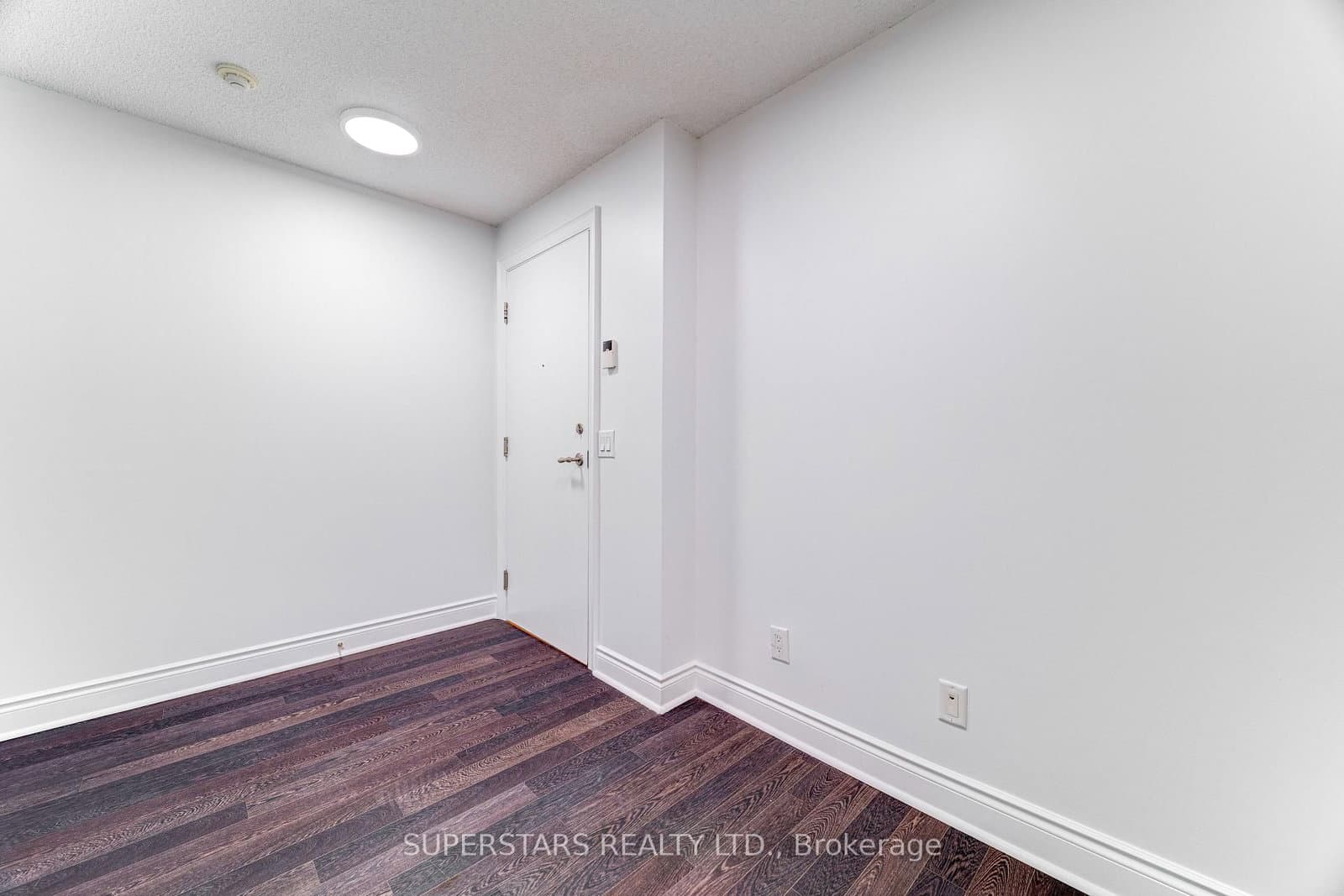 25 Greenview Avenue, Unit 524 thumbnail 10