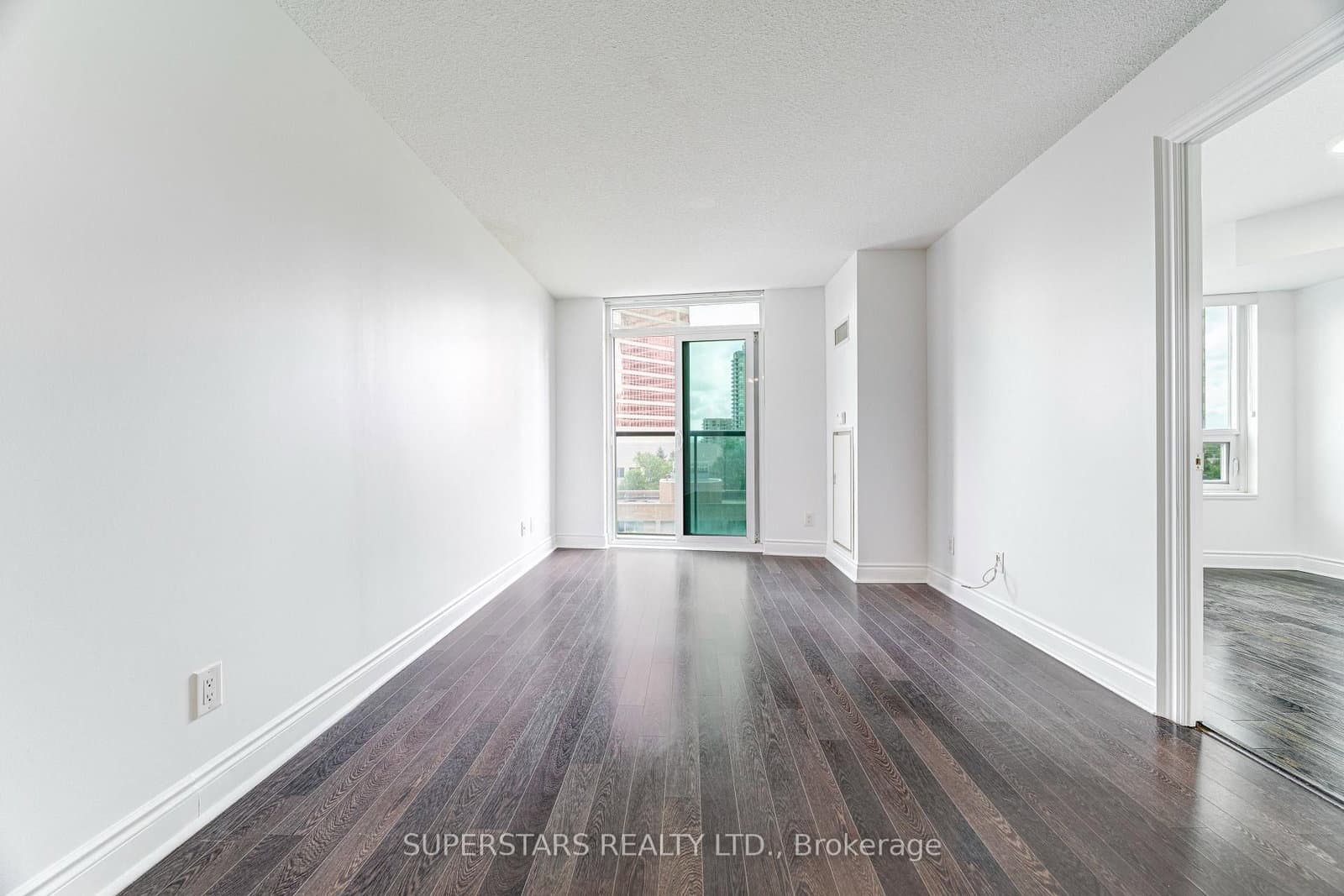 25 Greenview Avenue, Unit 524 thumbnail 16