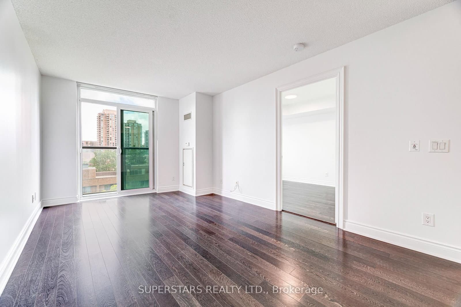 25 Greenview Avenue, Unit 524 thumbnail 17