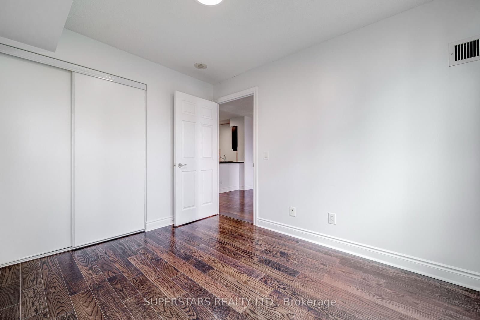 25 Greenview Avenue, Unit 524 thumbnail 20