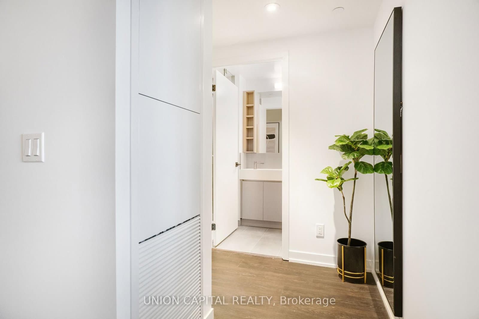 319 Jarvis Street, Unit 4908 thumbnail 15