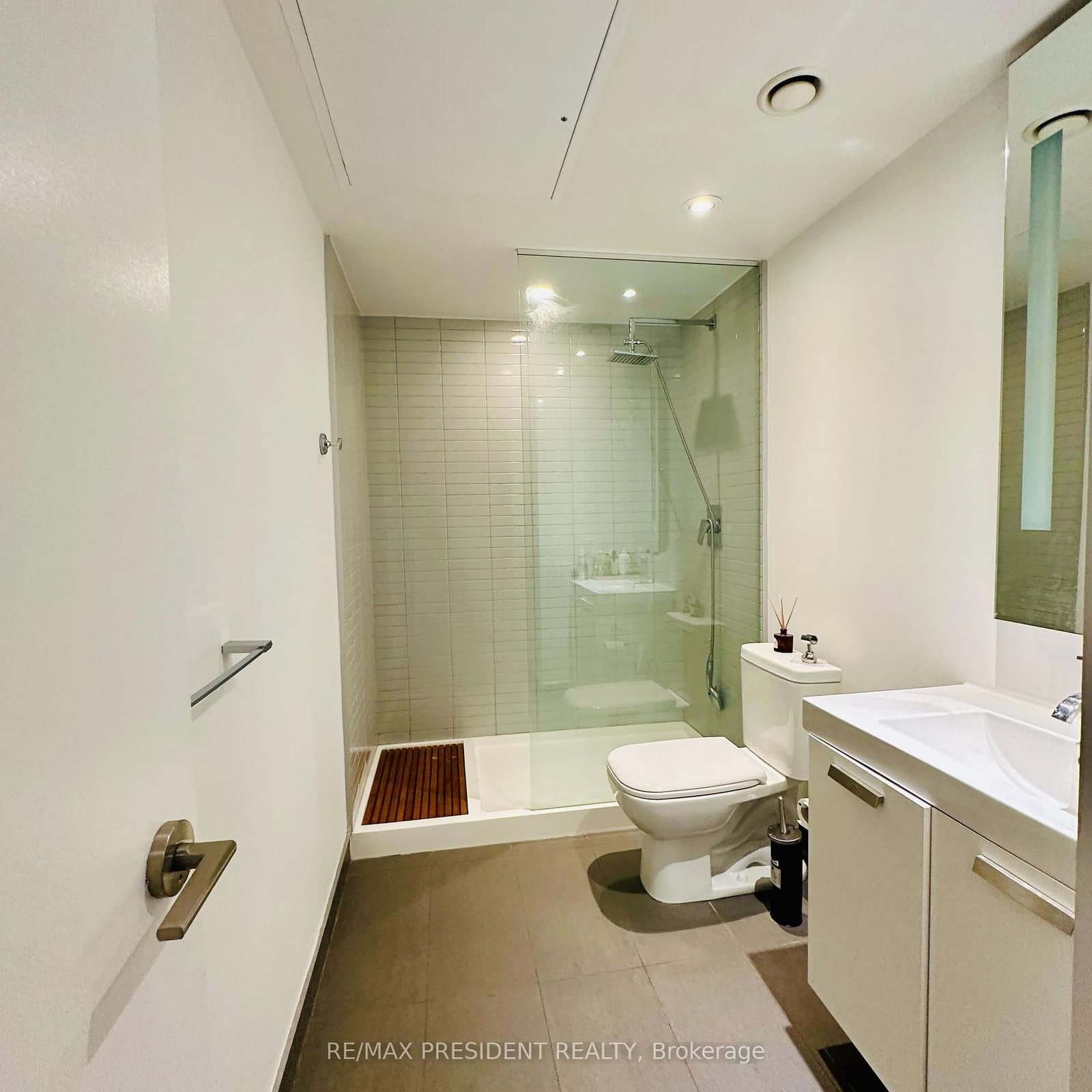 38 Stewart Street, Unit 703 thumbnail 7