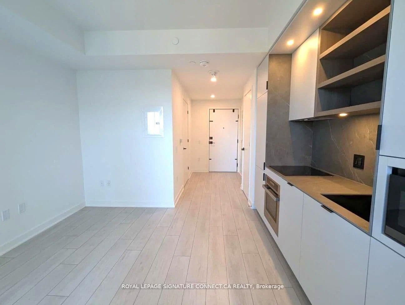 55 Charles Street E, Unit 1411 thumbnail 3