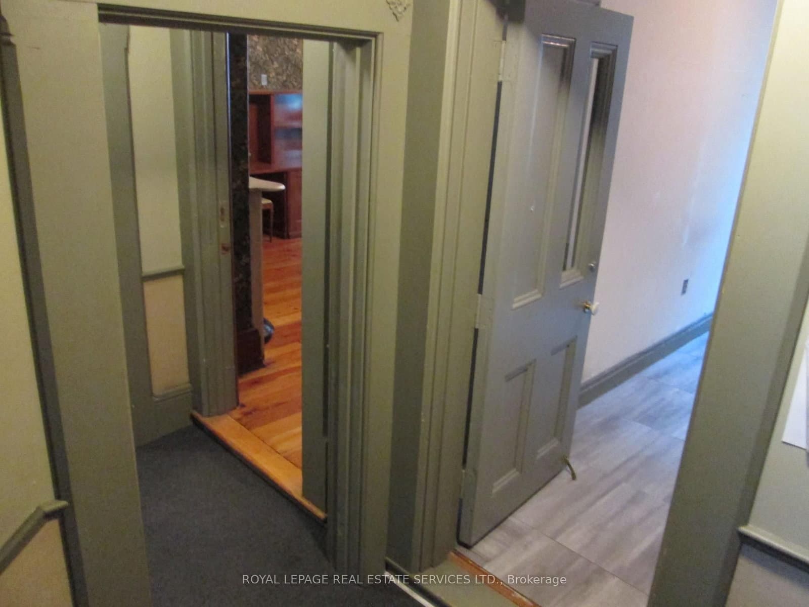 6 Trinity Square thumbnail 12
