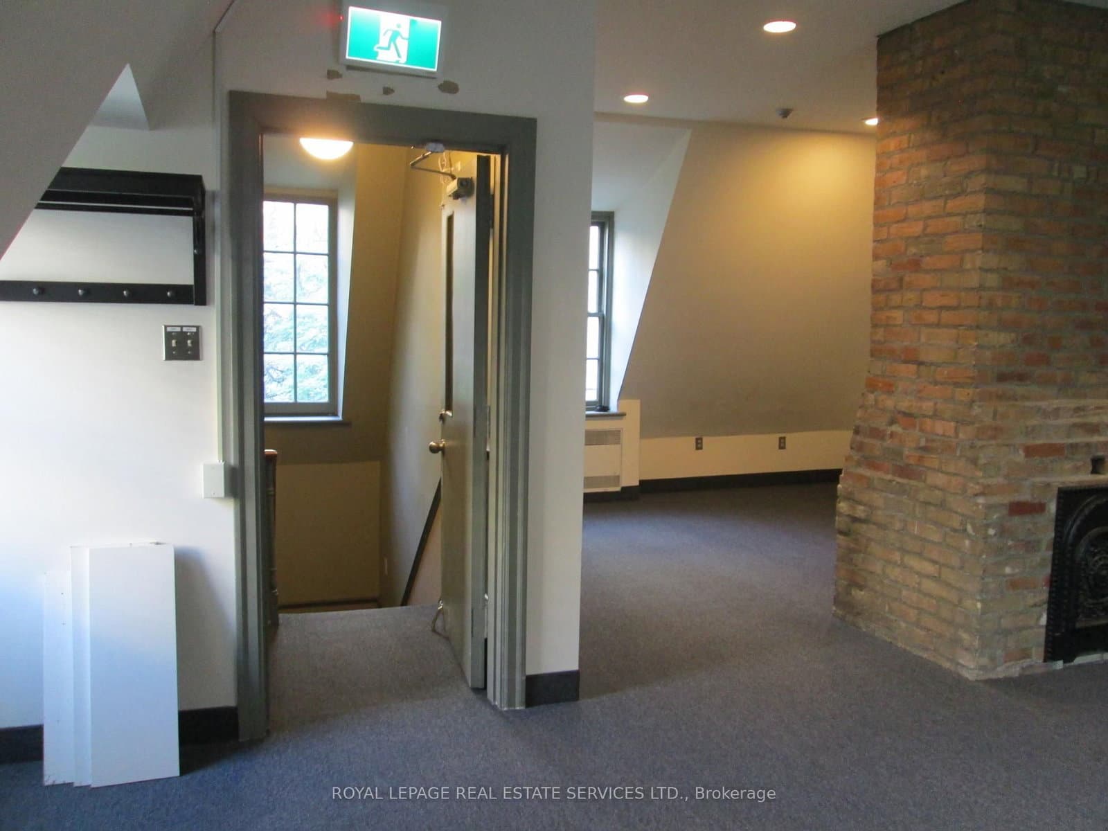6 Trinity Square thumbnail 16