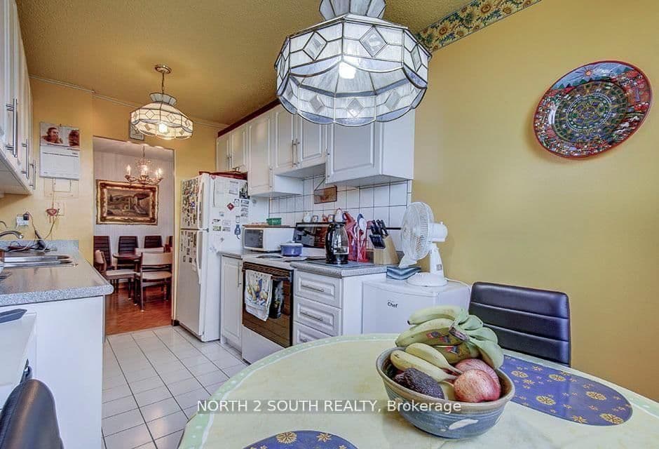 175 Hilda Avenue, Unit 511 thumbnail 20