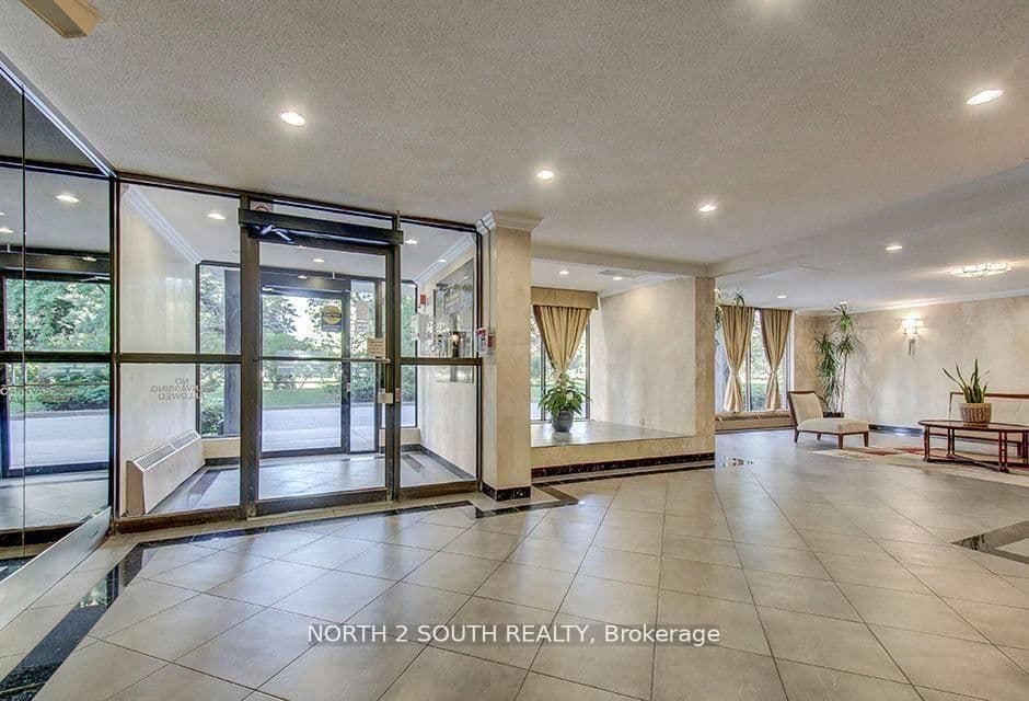 175 Hilda Avenue, Unit 511 thumbnail 3