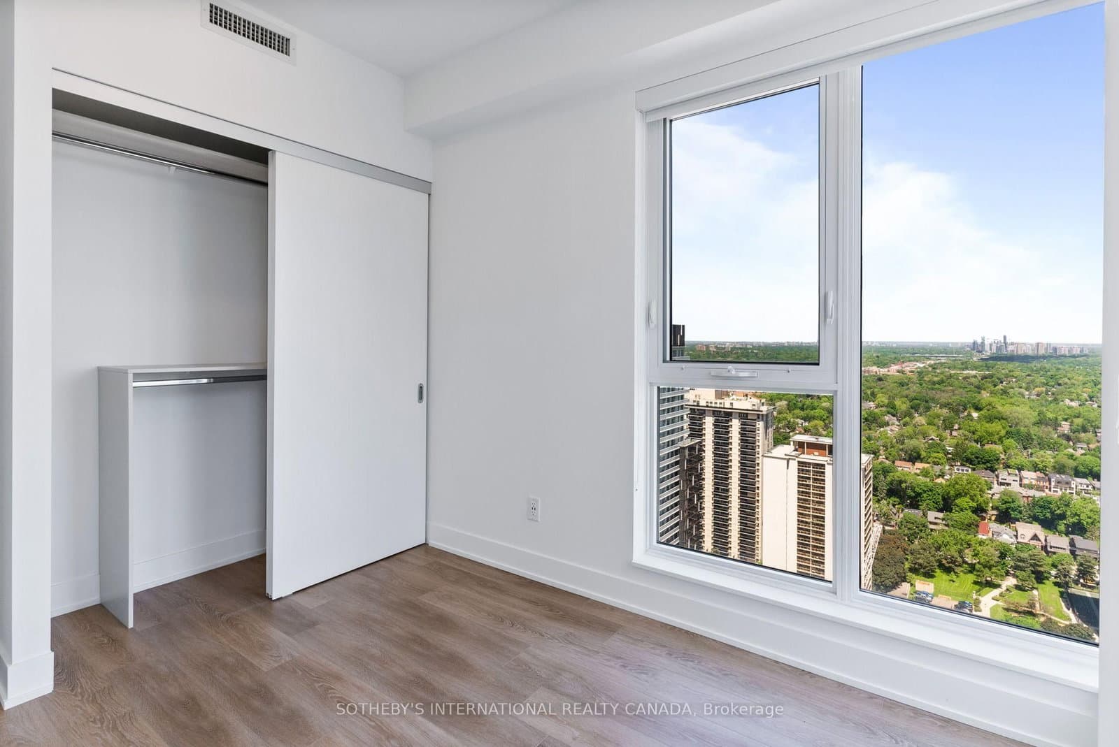 200 Redpath Avenue, Unit 3605 thumbnail 14