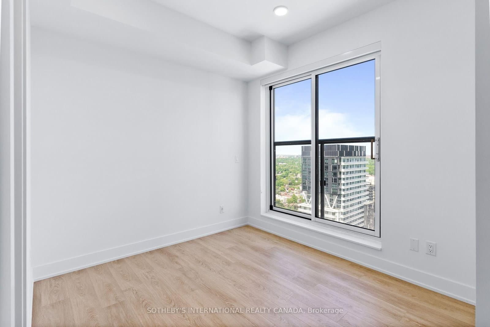 200 Redpath Avenue, Unit 3605 thumbnail 15