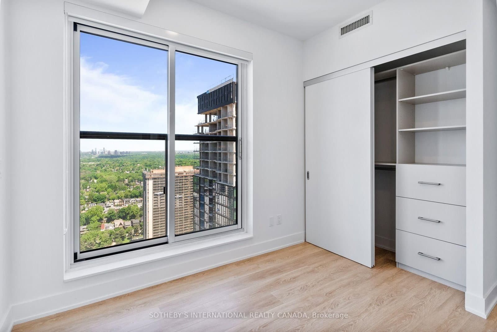 200 Redpath Avenue, Unit 3605 thumbnail 16