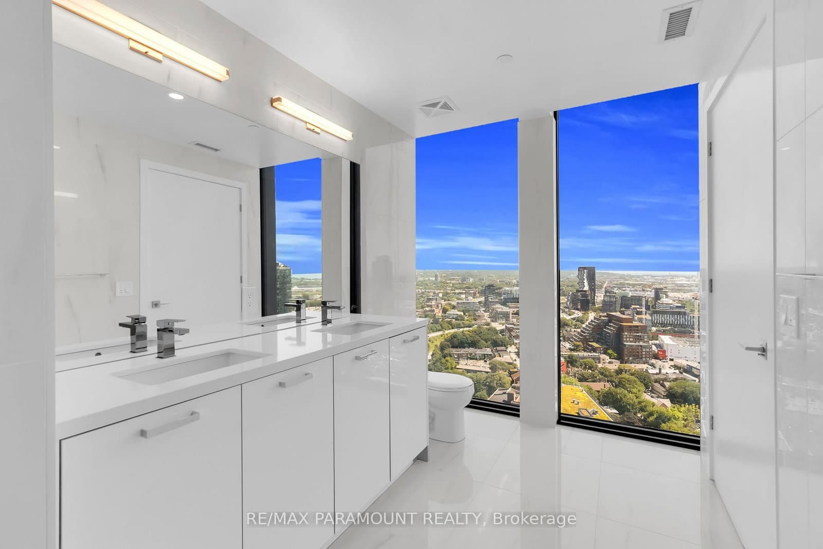 284 King Street E, Unit 3104 thumbnail 25