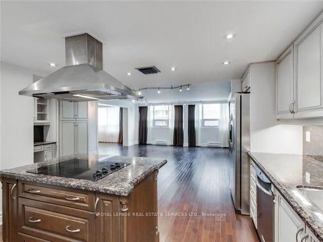 71 Charles Street E, Unit Ph1605 thumbnail 10