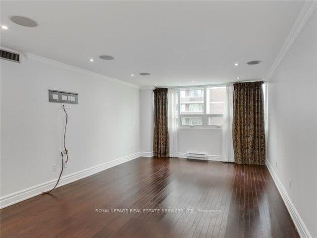 71 Charles Street E, Unit Ph1605 thumbnail 15