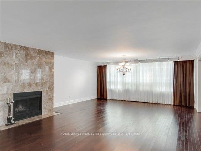 71 Charles Street E, Unit Ph1605 thumbnail 3