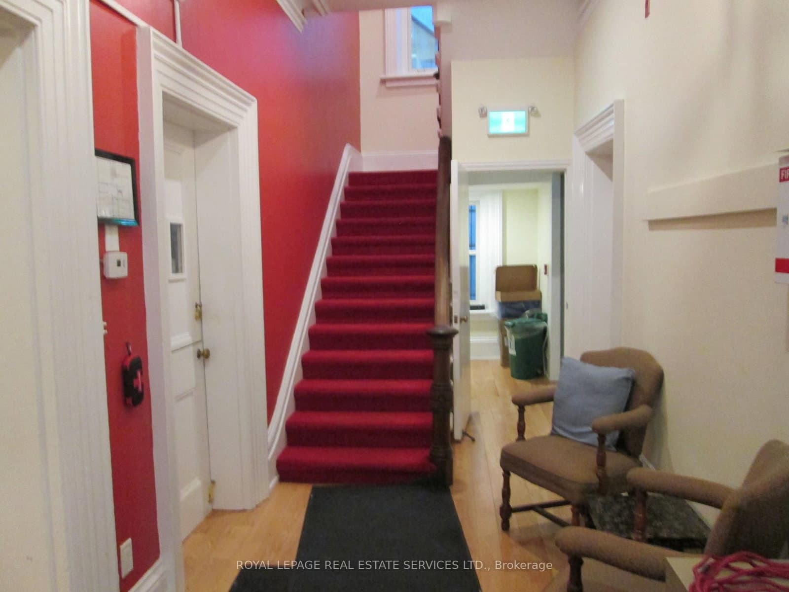 10 Trinity Square thumbnail 2