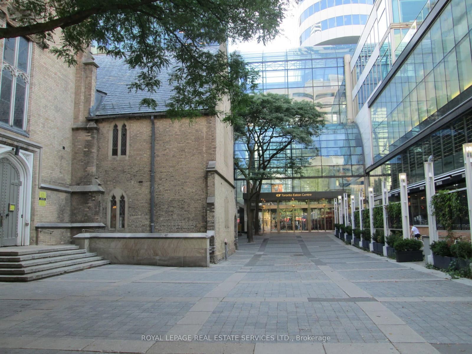 10 Trinity Square thumbnail 25