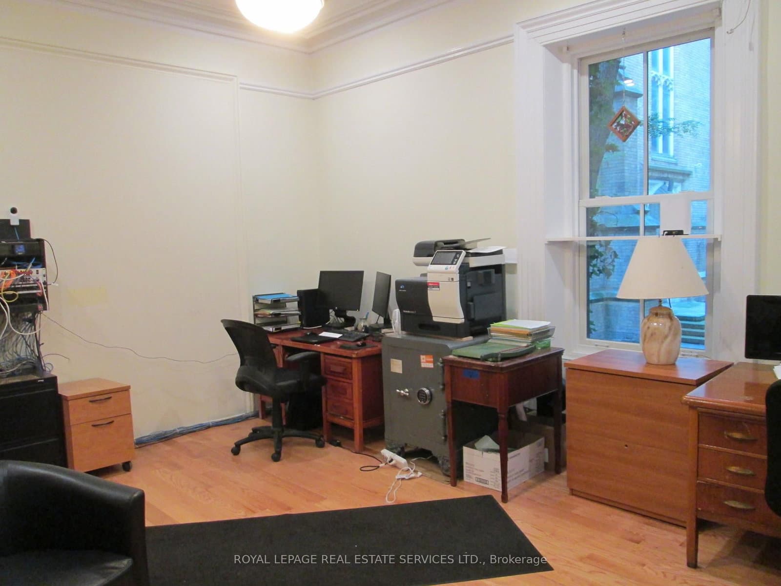 10 Trinity Square thumbnail 6