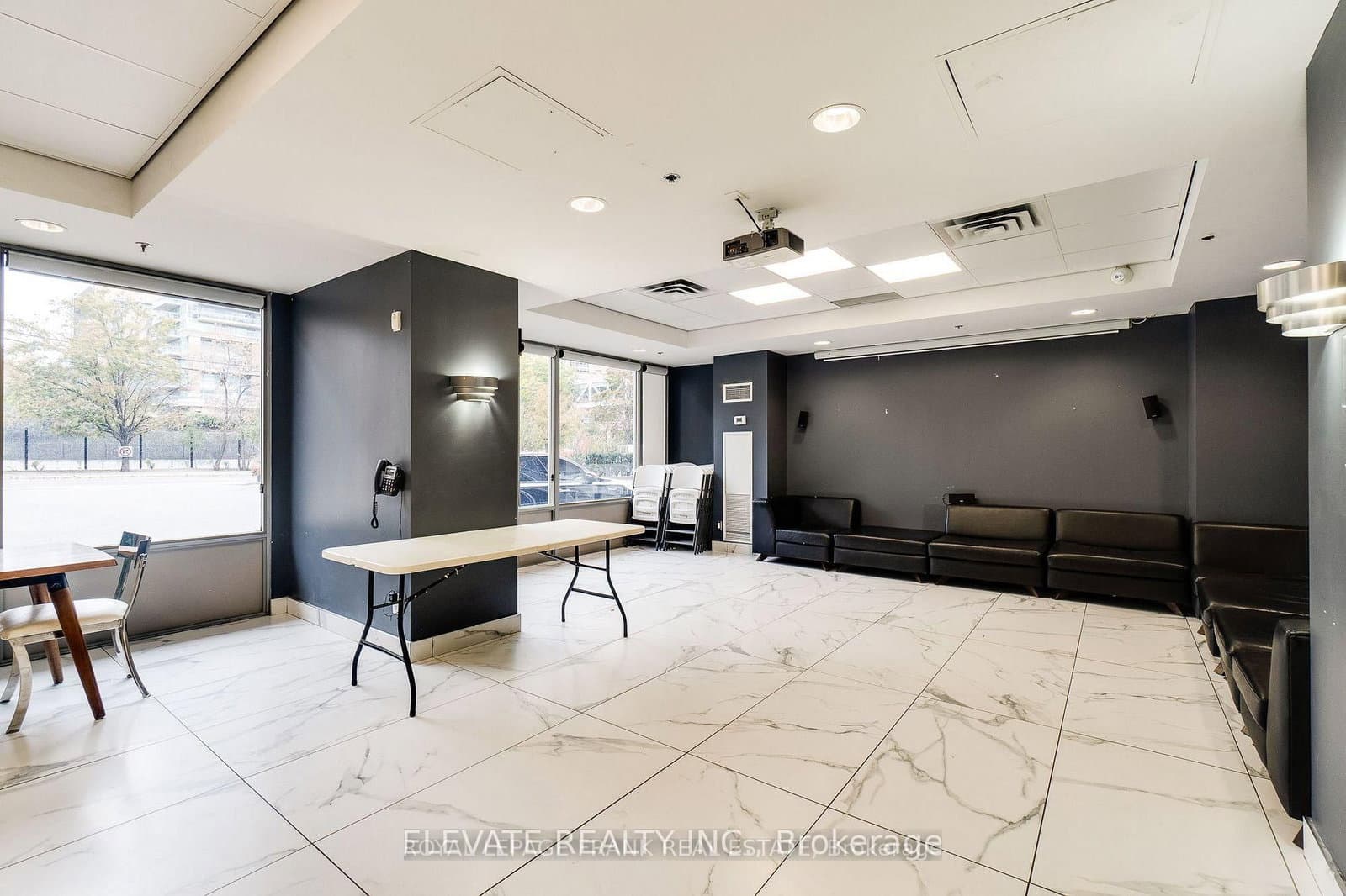 68 Douro Street, Unit 111 thumbnail 22