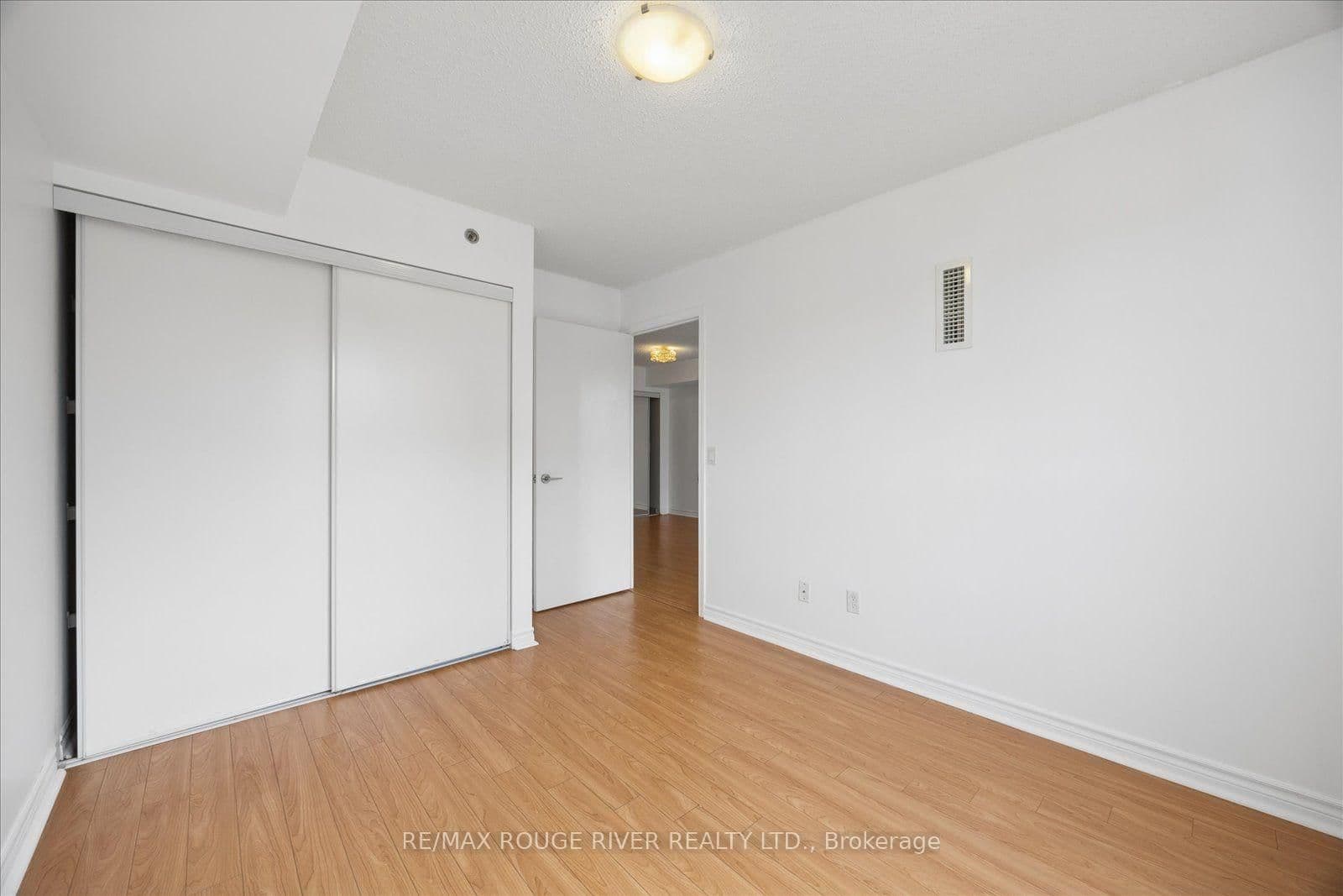 35 Saranac Boulevard, Unit 330 thumbnail 11