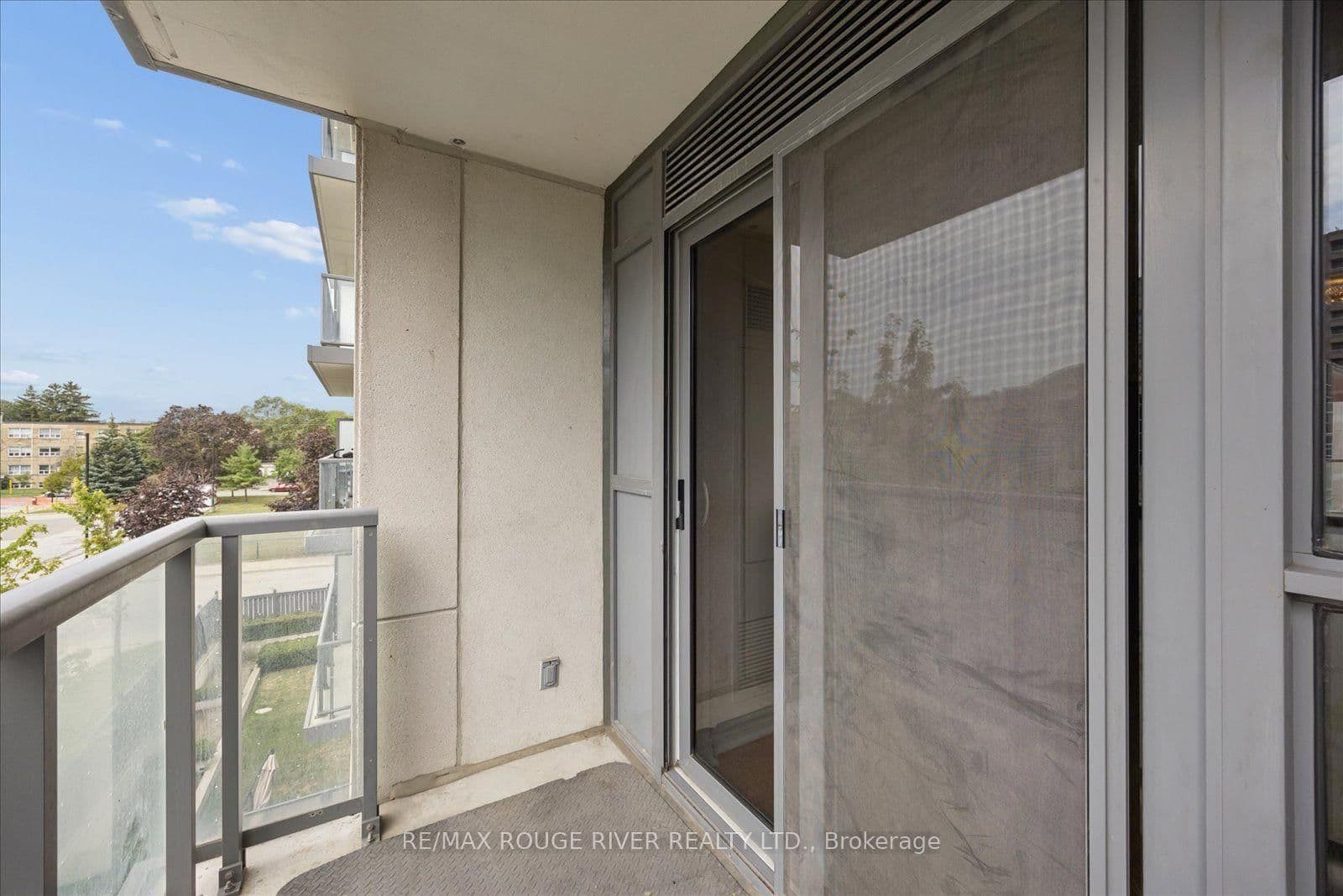 35 Saranac Boulevard, Unit 330 thumbnail 18