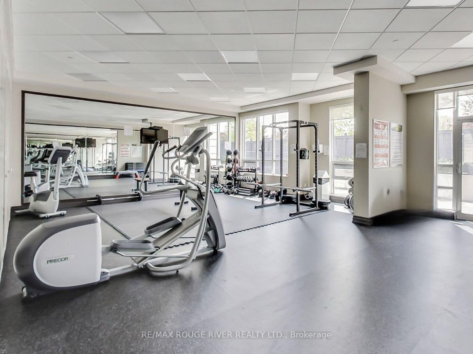 35 Saranac Boulevard, Unit 330 thumbnail 21
