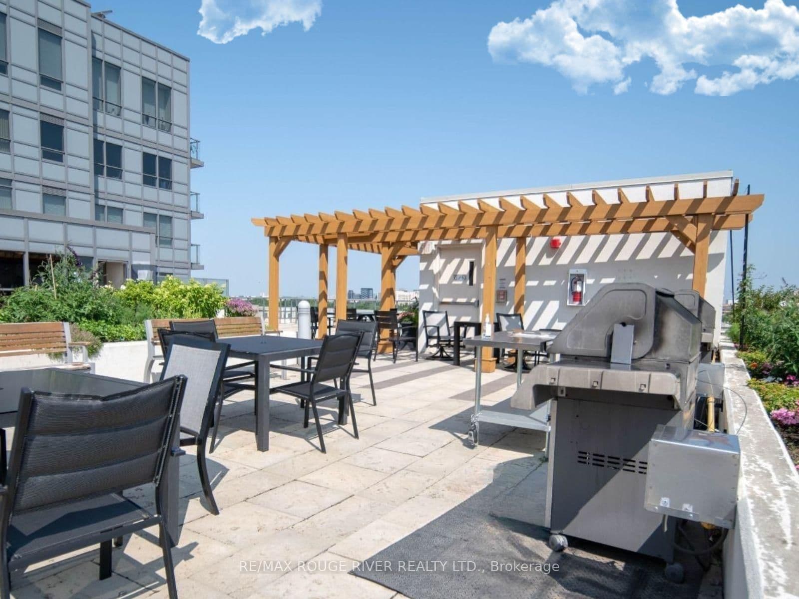 35 Saranac Boulevard, Unit 330 thumbnail 22