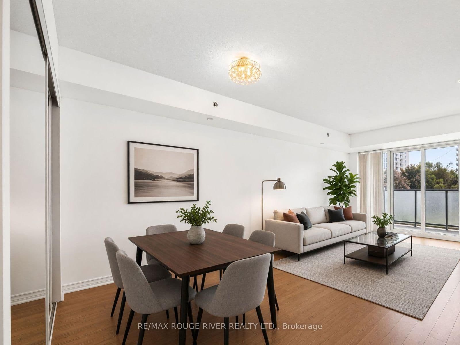 35 Saranac Boulevard, Unit 330 thumbnail 4