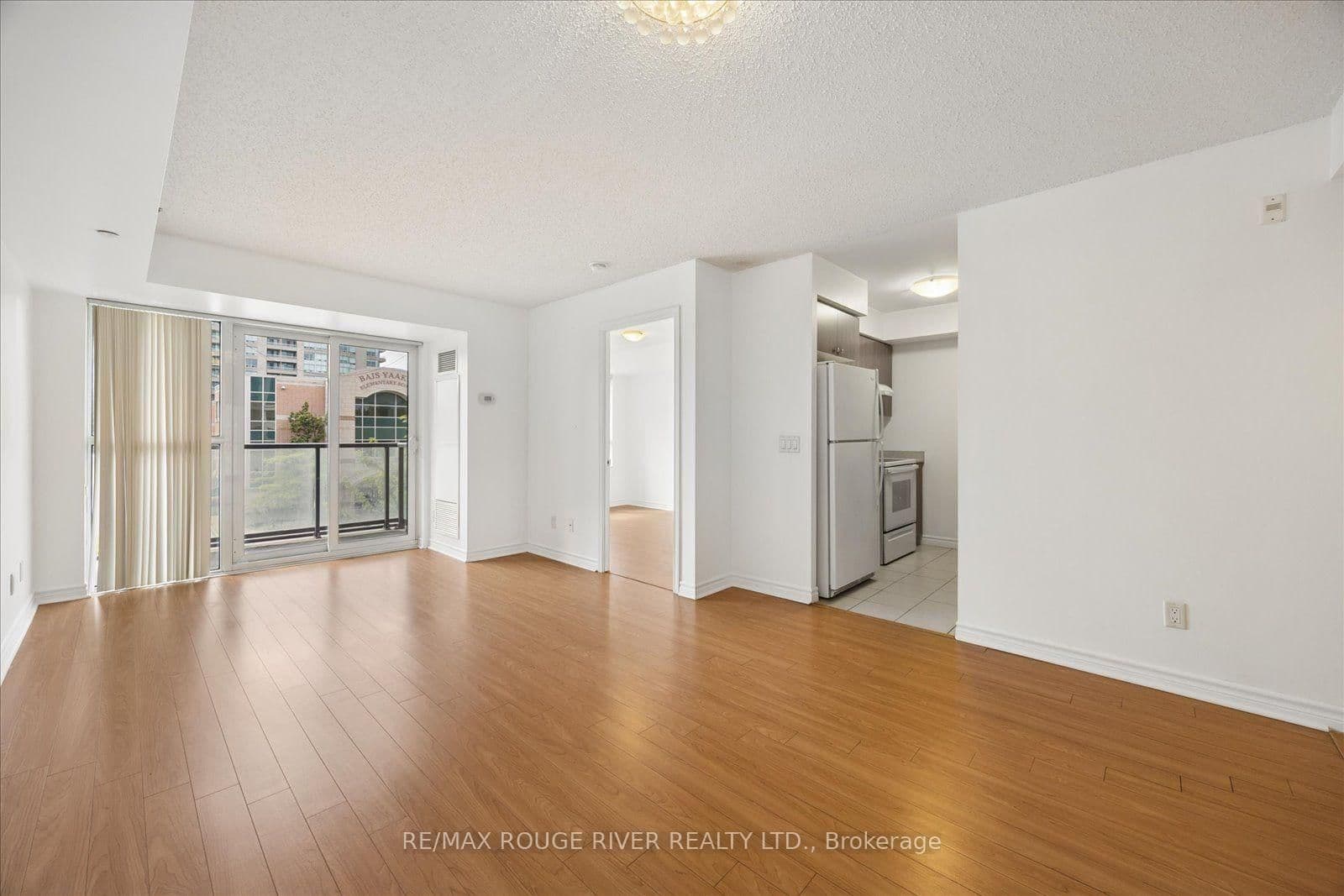 35 Saranac Boulevard, Unit 330 thumbnail 5