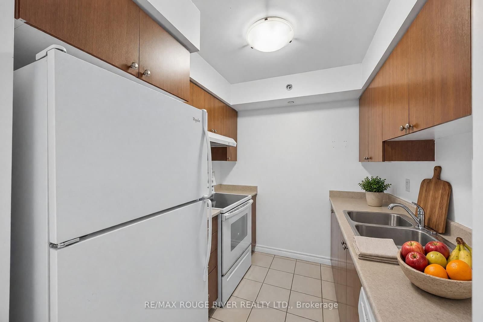 35 Saranac Boulevard, Unit 330 thumbnail 9