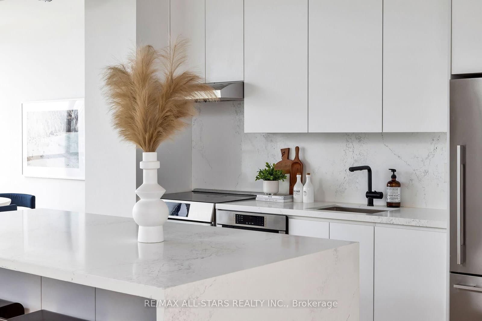 60 Bathurst Street, Unit Ph1011 thumbnail 11