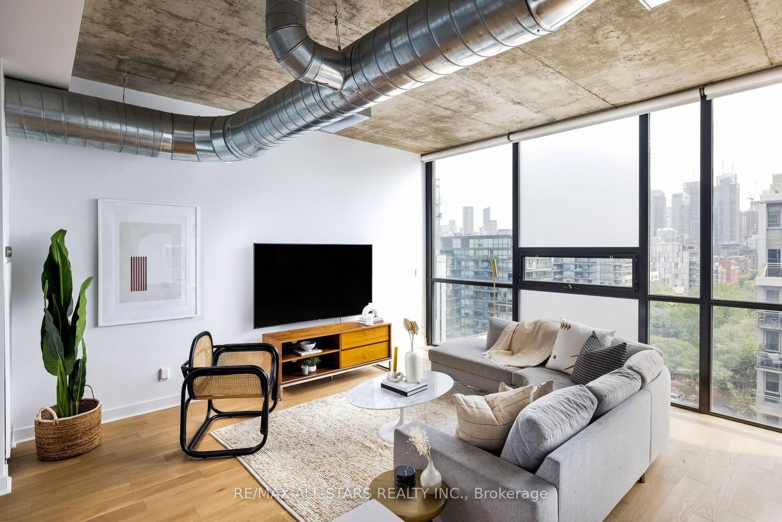 60 Bathurst Street, Unit Ph1011 thumbnail 3