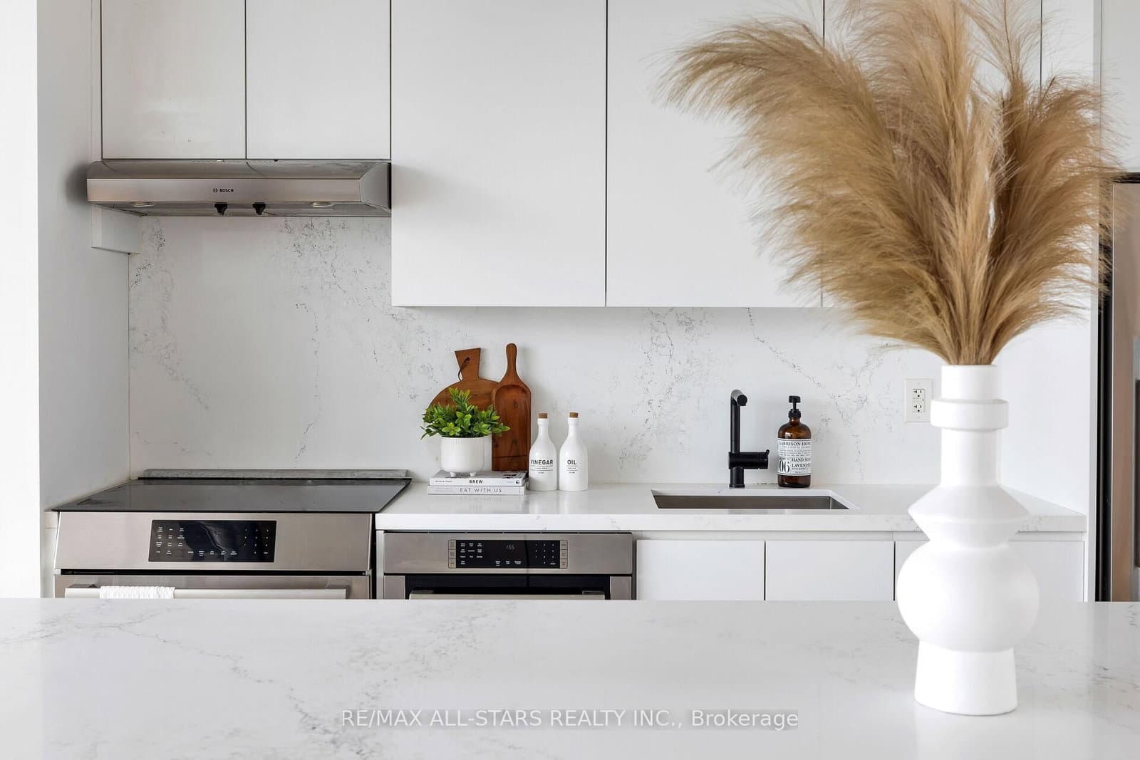 60 Bathurst Street, Unit Ph1011 thumbnail 9
