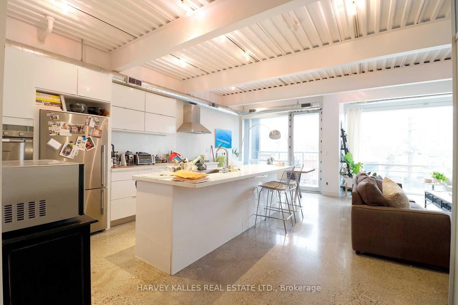 214 Bathurst Street, Unit PH3A - Image 1