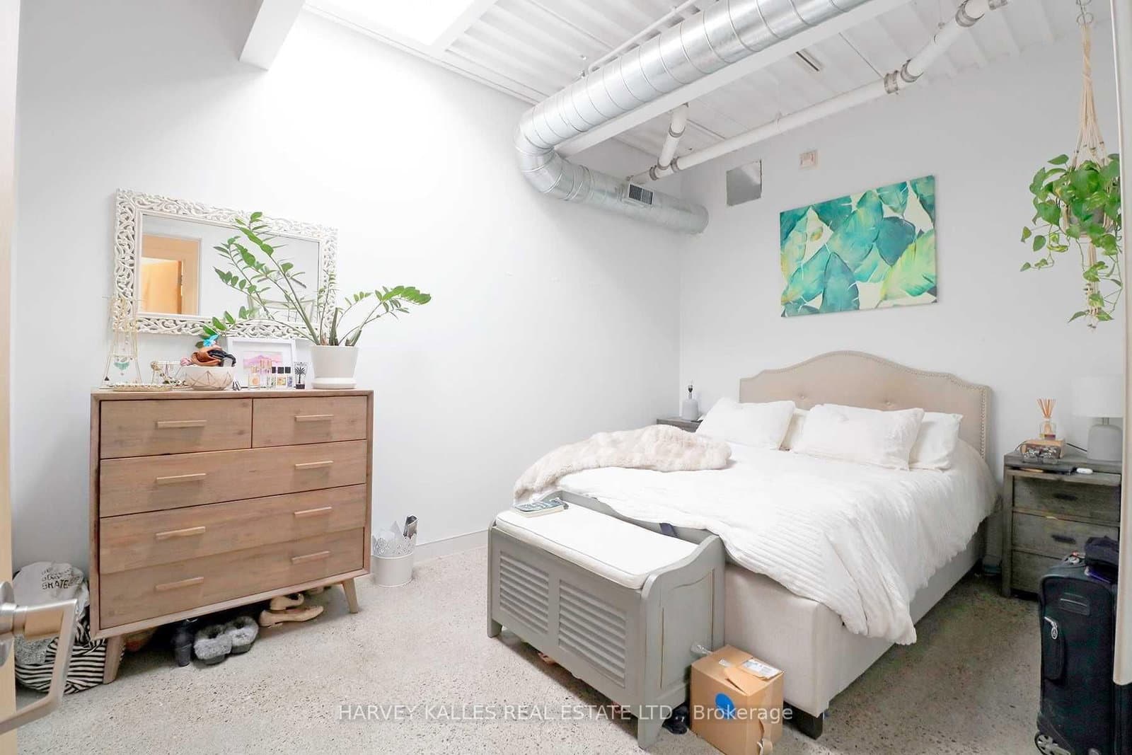 214 Bathurst Street, Unit PH3A thumbnail 15