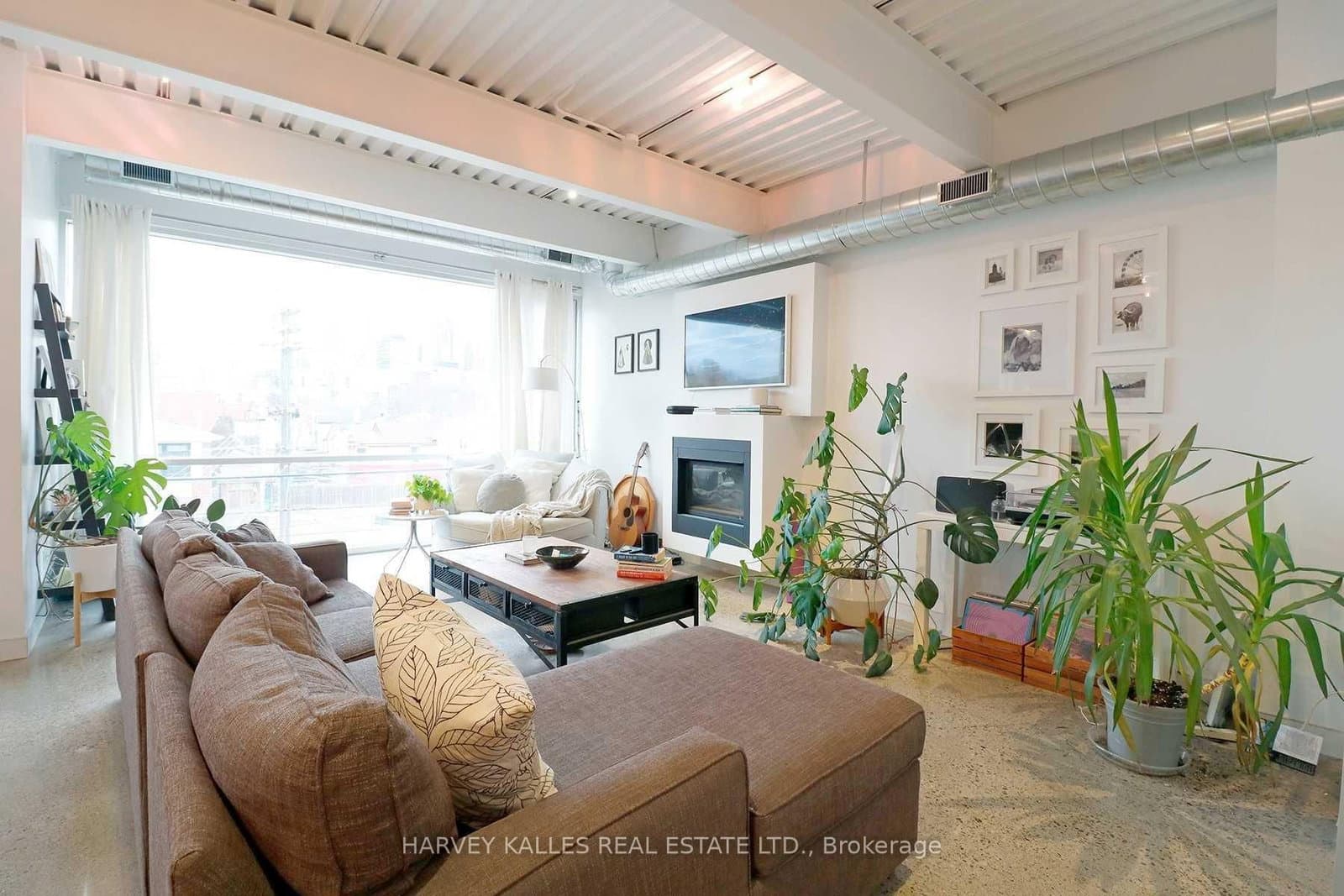 214 Bathurst Street, Unit PH3A thumbnail 3