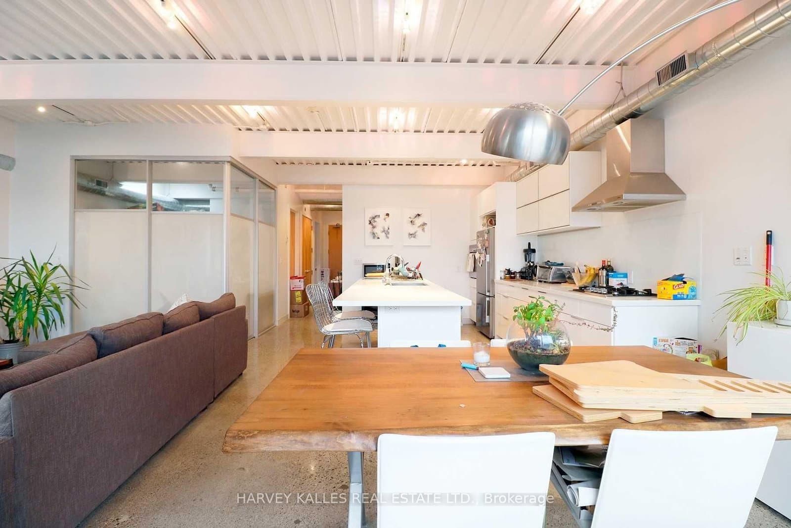 214 Bathurst Street, Unit PH3A thumbnail 8